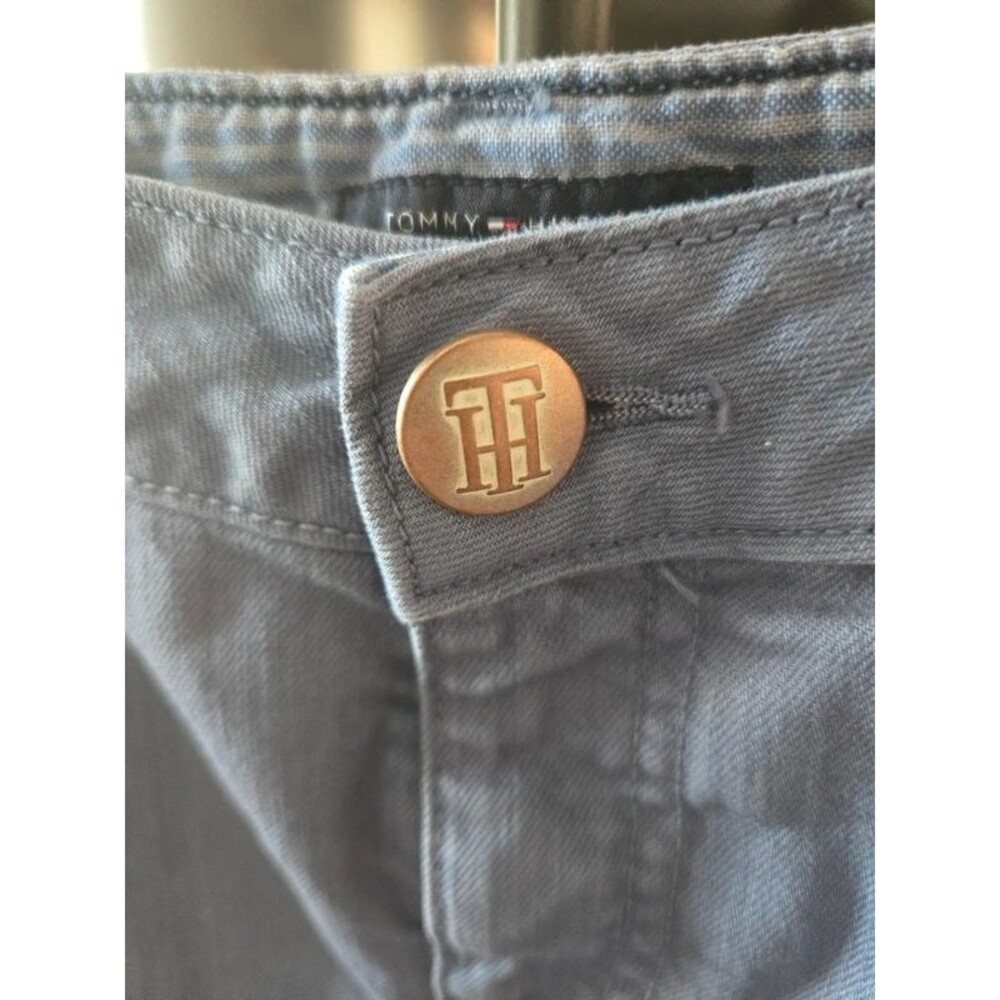 Tommy Hilfiger Skirt Like New - Picture 2 of 4